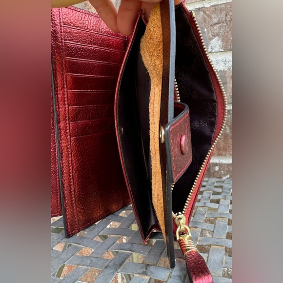 ITSLIFE RFID Blocking Metallic Red Leather Wallet - Picture 8 of 15